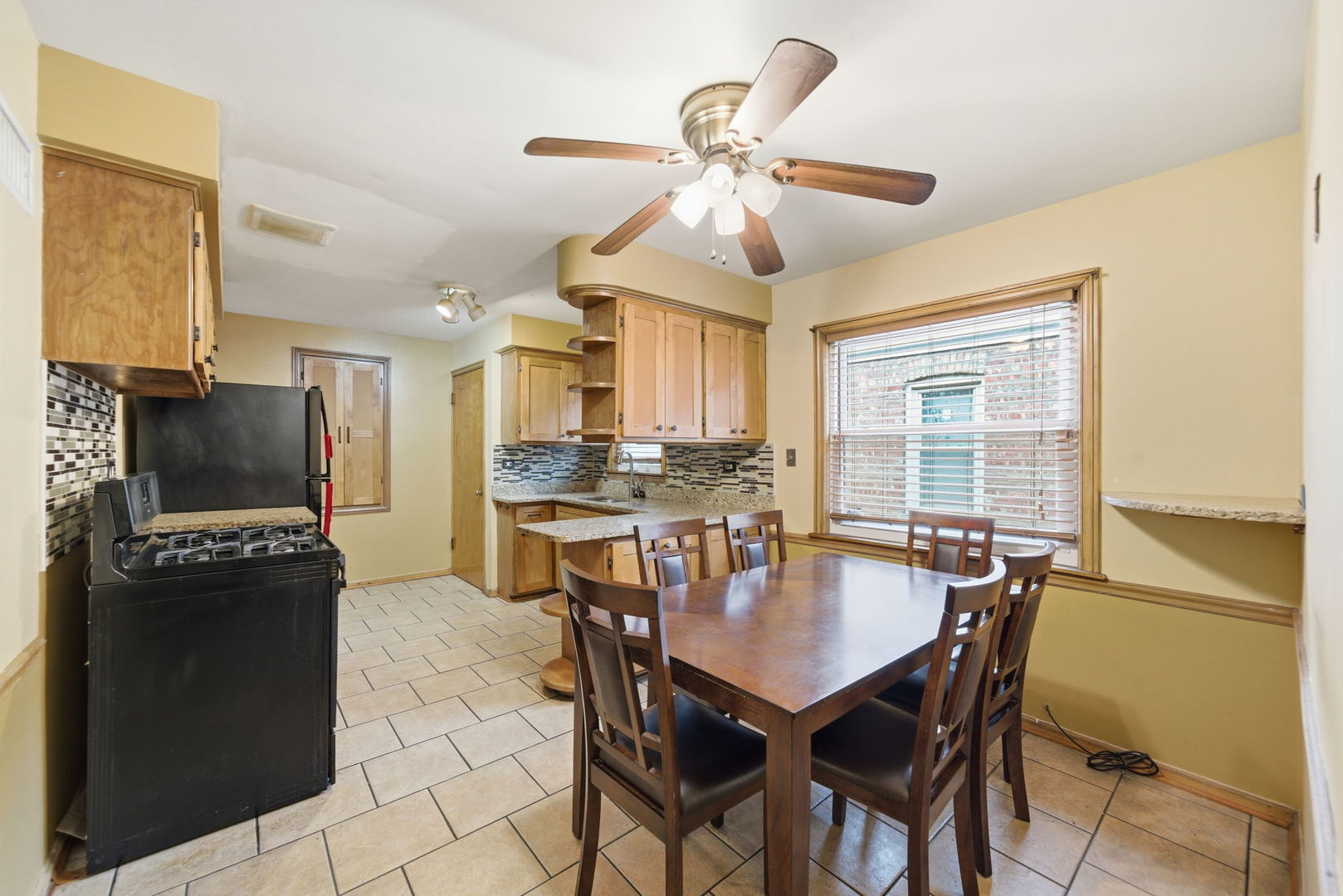 3441 West 83rd Street Chicago, IL 60652 - Photo 8 of 17