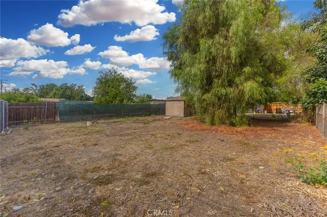 $445,000 | 18585 14th Street, Bloomington, CA 92316