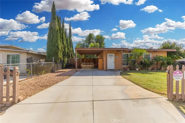 $445,000 | 18585 14th Street, Bloomington, CA 92316