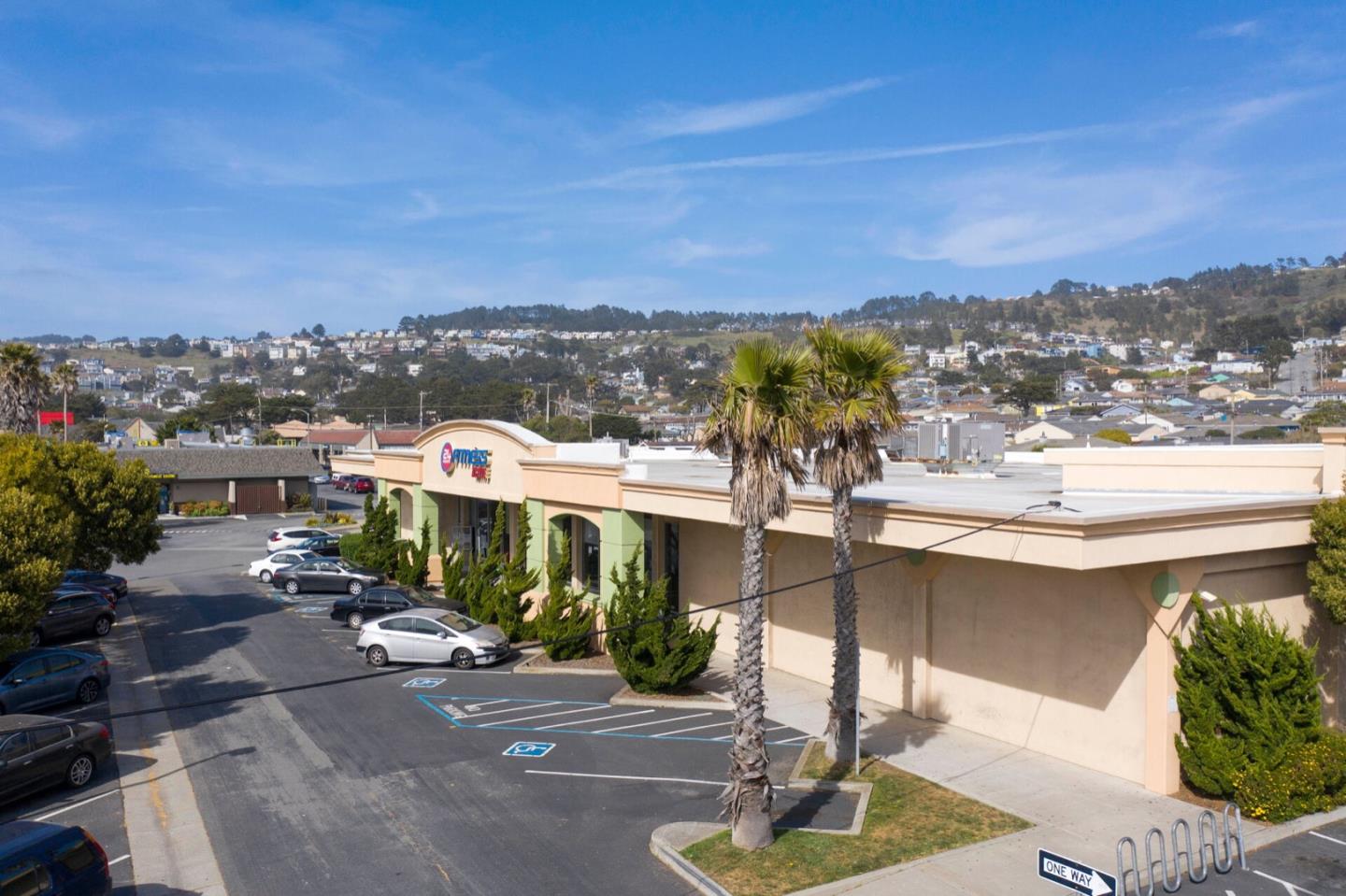 1 Connemara Drive Pacifica, CA 94044 - Photo 33 of 45 a view of a city