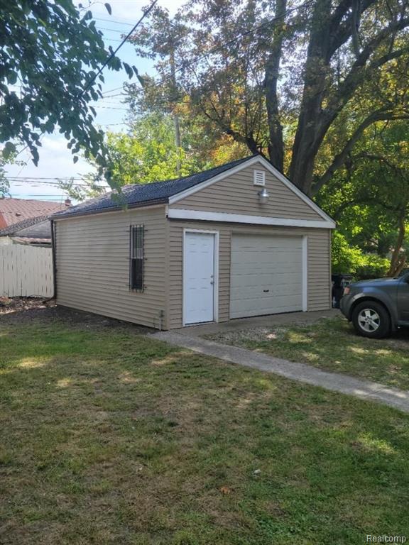 19264 Houghton Street Detroit, MI 48219 - Photo 4 of 18