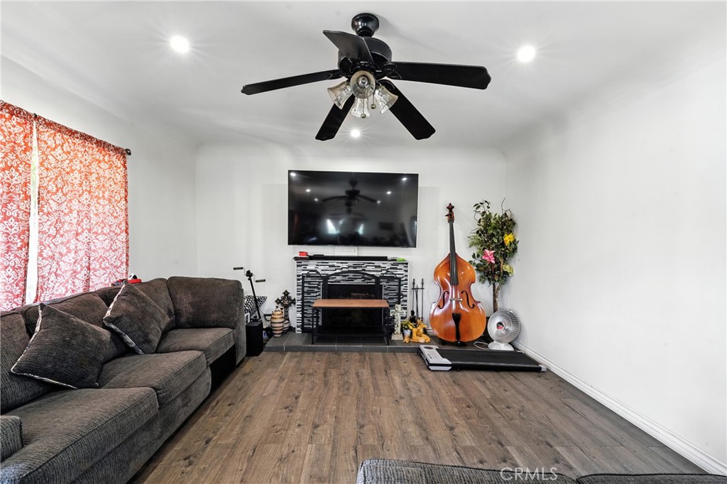 6178 Roy Street Los Angeles, CA 90042 - Photo 11 of 44 Living room