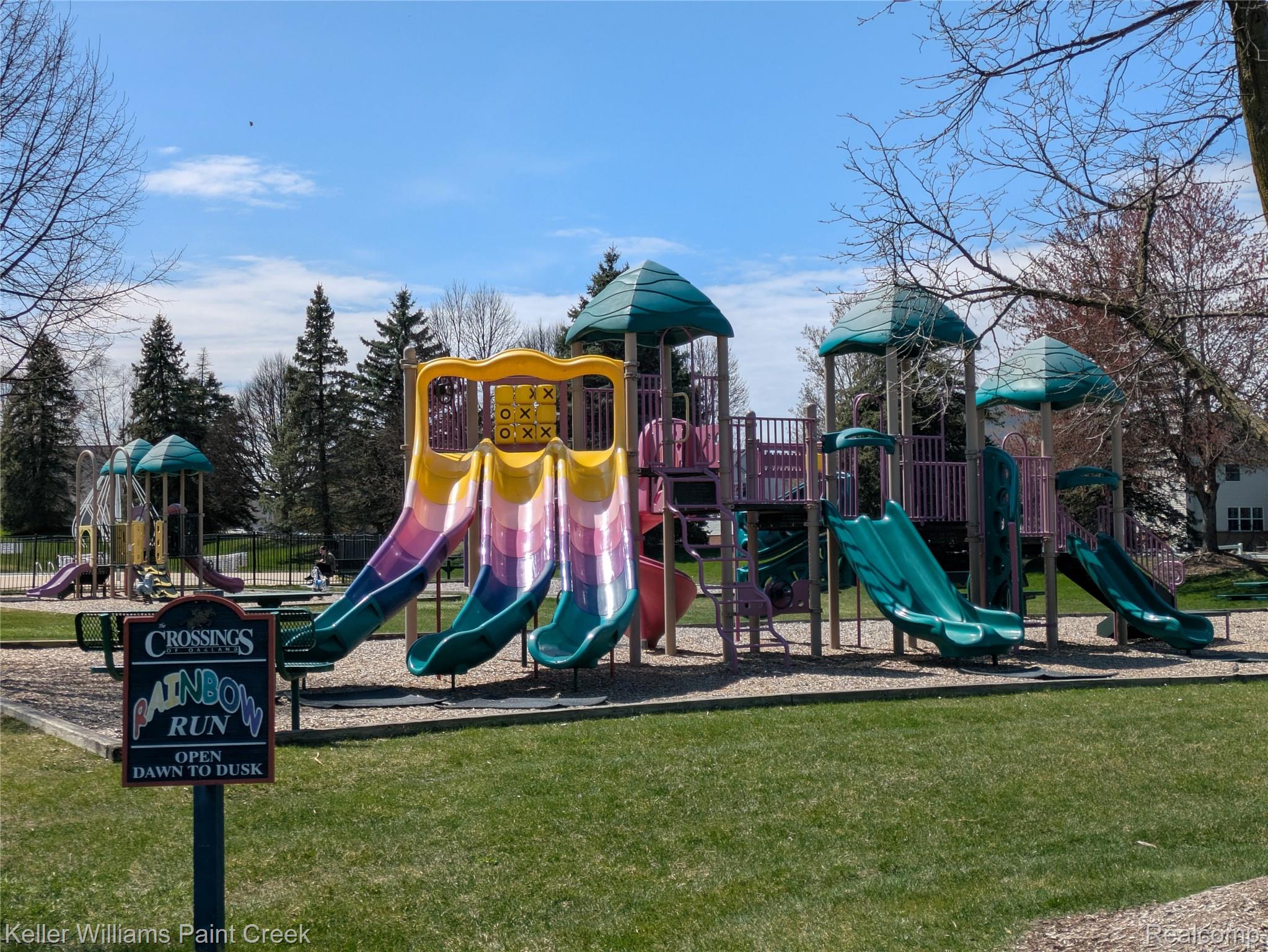 4139 Wincrest Lane Rochester, MI 48306 - Photo 28 of 34 Private resident only neighborhood park.