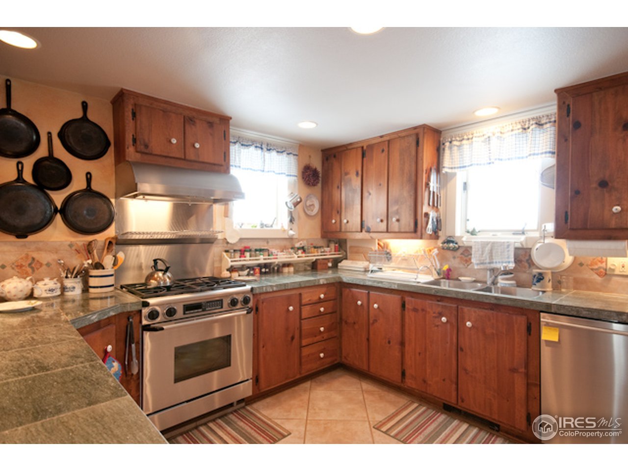 5442 St Vrain Road Longmont, CO 80503 - Photo 7 of 24 Gallery Image 7