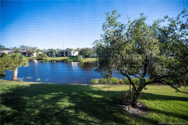 $1,900 | 3011 Southeast Aster Lane, Unit 810, Stuart, FL 34994