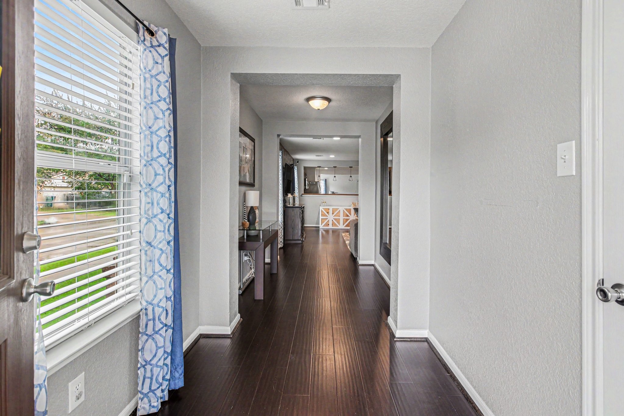 2903 Swift Brook Glen Way Spring, TX 77389 - Photo 5 of 30 Welcoming and bright entry.