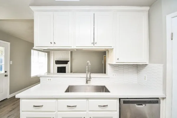 $1,925 | 6911 Winding Trace Drive, Houston, TX 77086