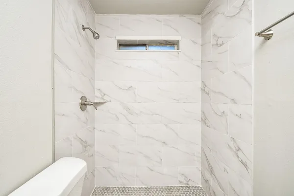 $1,925 | 6911 Winding Trace Drive, Houston, TX 77086