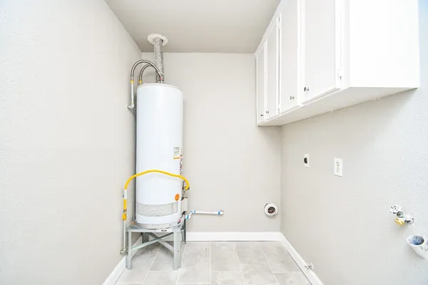 $1,925 | 6911 Winding Trace Drive, Houston, TX 77086