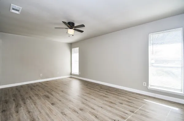 $1,800 | 6911 Winding Trace Drive, Houston, TX 77086