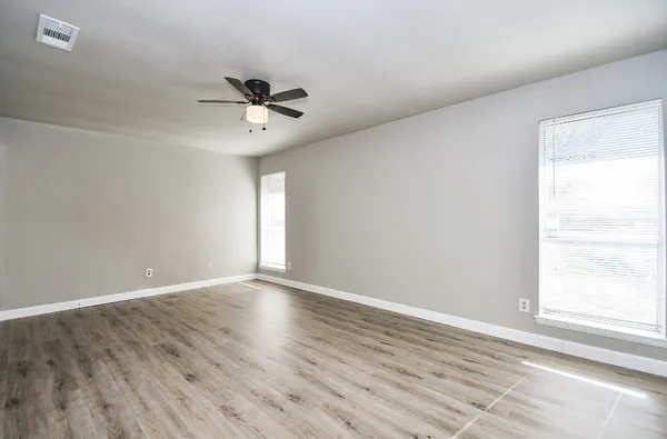 $1,925 | 6911 Winding Trace Drive, Houston, TX 77086