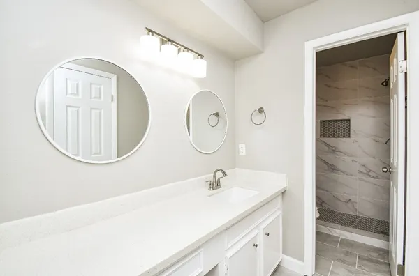 $1,925 | 6911 Winding Trace Drive, Houston, TX 77086