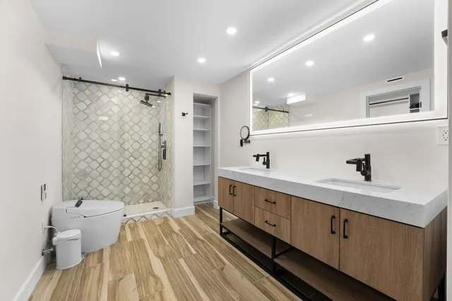 $1,080,000 | 911 Ocean Drive, Unit 201, Juno Beach, FL 33408