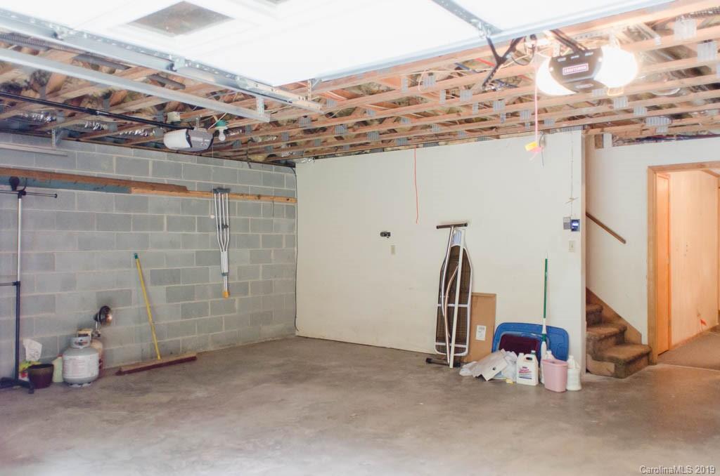 1086 Oleta Road Hendersonville, NC 28792 - Photo 22 of 25 Gallery Image 22