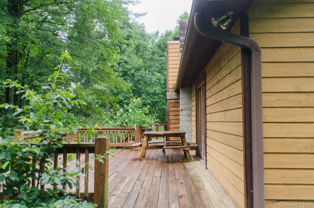 1086 Oleta Road Hendersonville, NC 28792 - Photo 5 of 25 Gallery Image 5