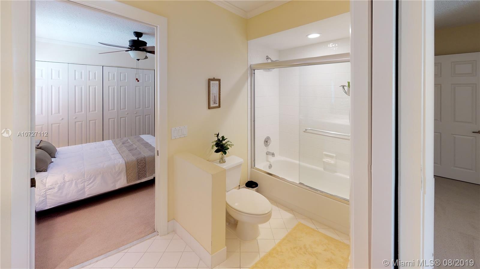 6334 Brava Way Boca Raton, FL 33433 - Photo 11 of 41