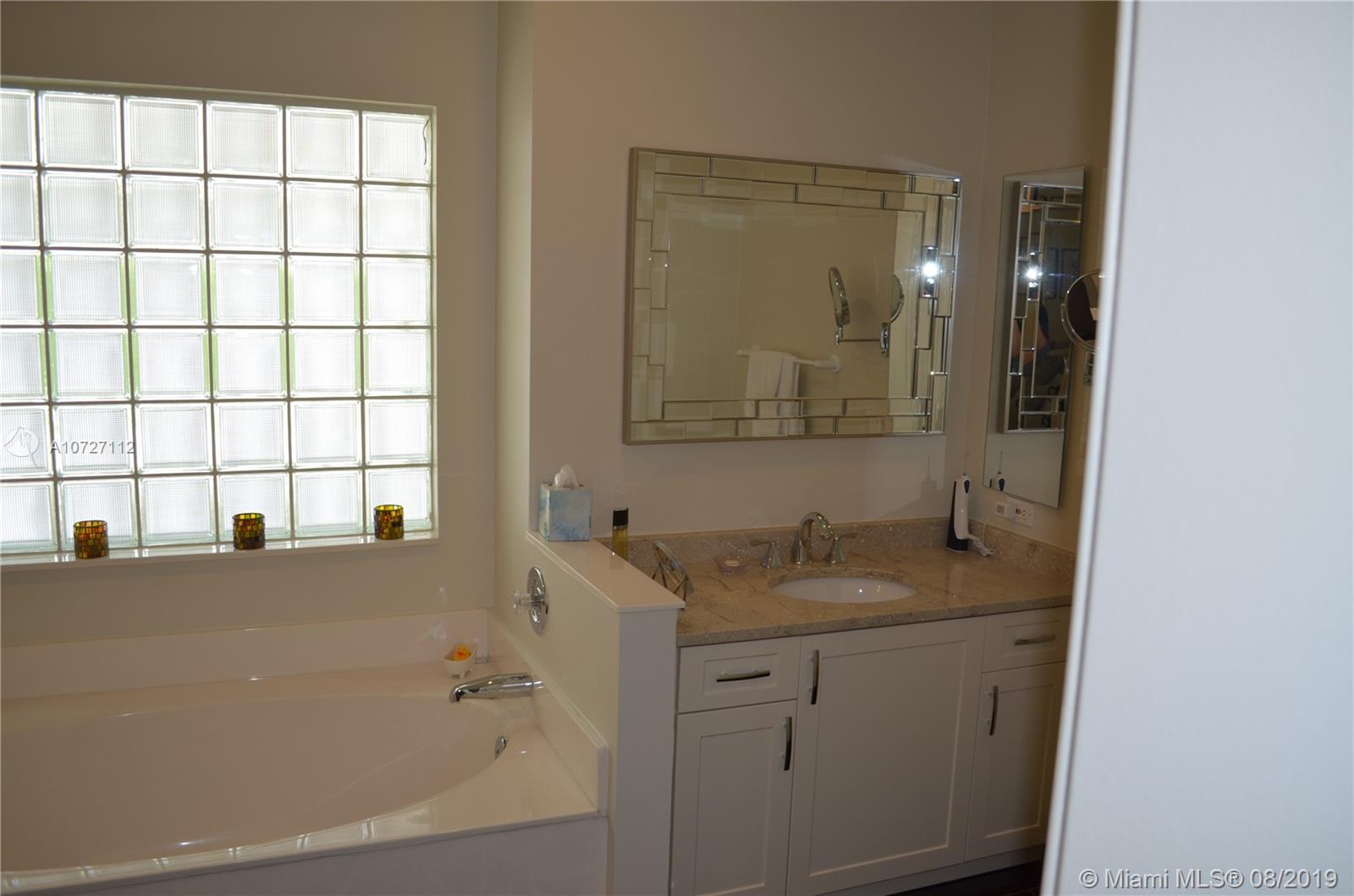6334 Brava Way Boca Raton, FL 33433 - Photo 30 of 41 SECOND BASIN WITH GORGEOUS SOAKING TUB