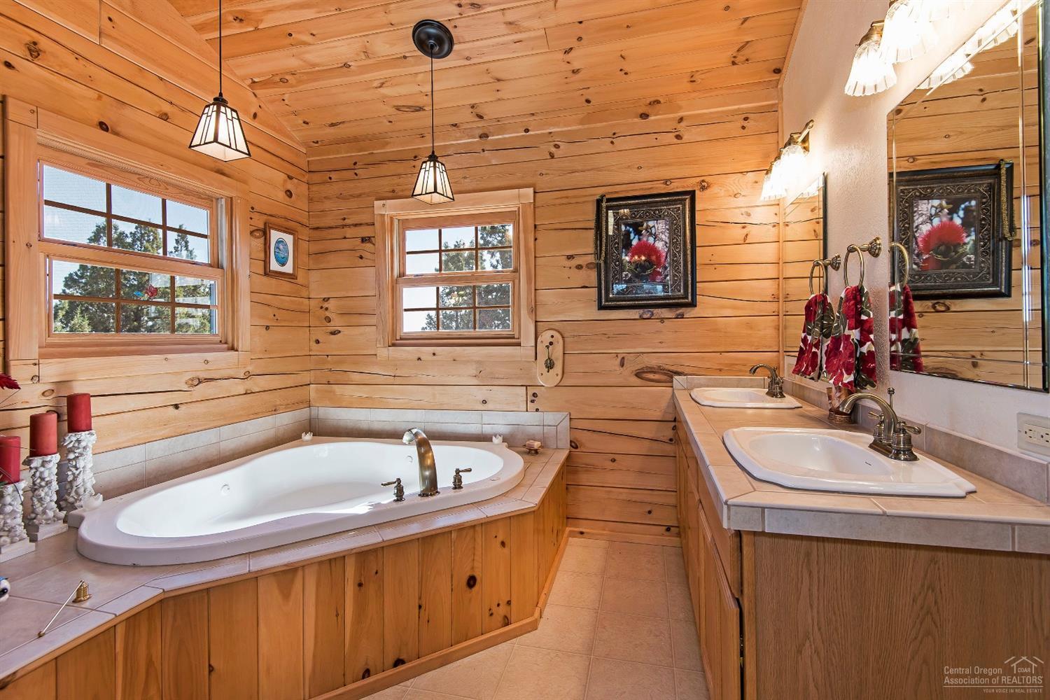 62255 Dodds Road Bend, OR 97701 - Photo 13 of 25 Gallery Image 13