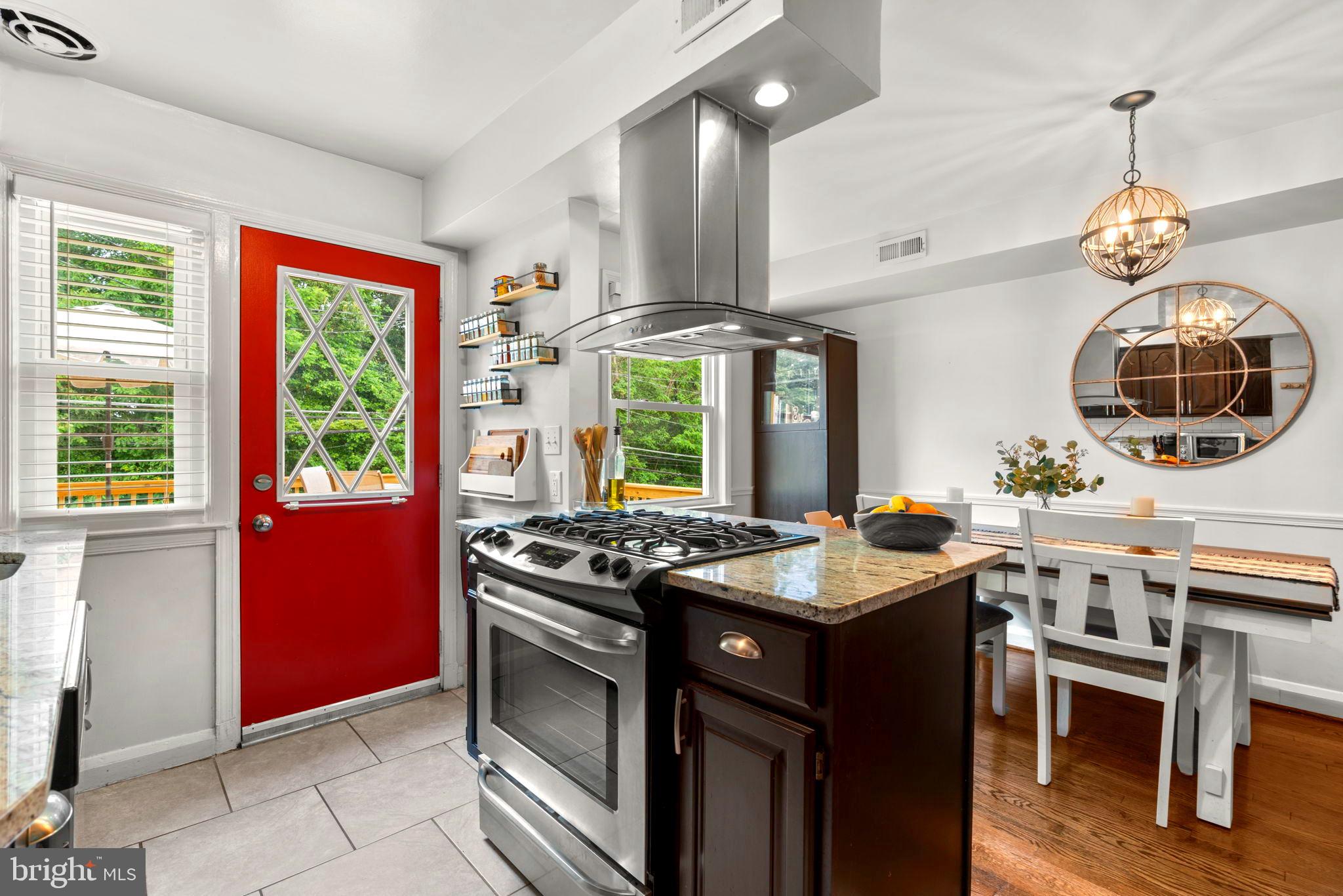 1126 Elm Road Baltimore, MD 21227 - Photo 7 of 30 Cooking with gas, for a crowd!
