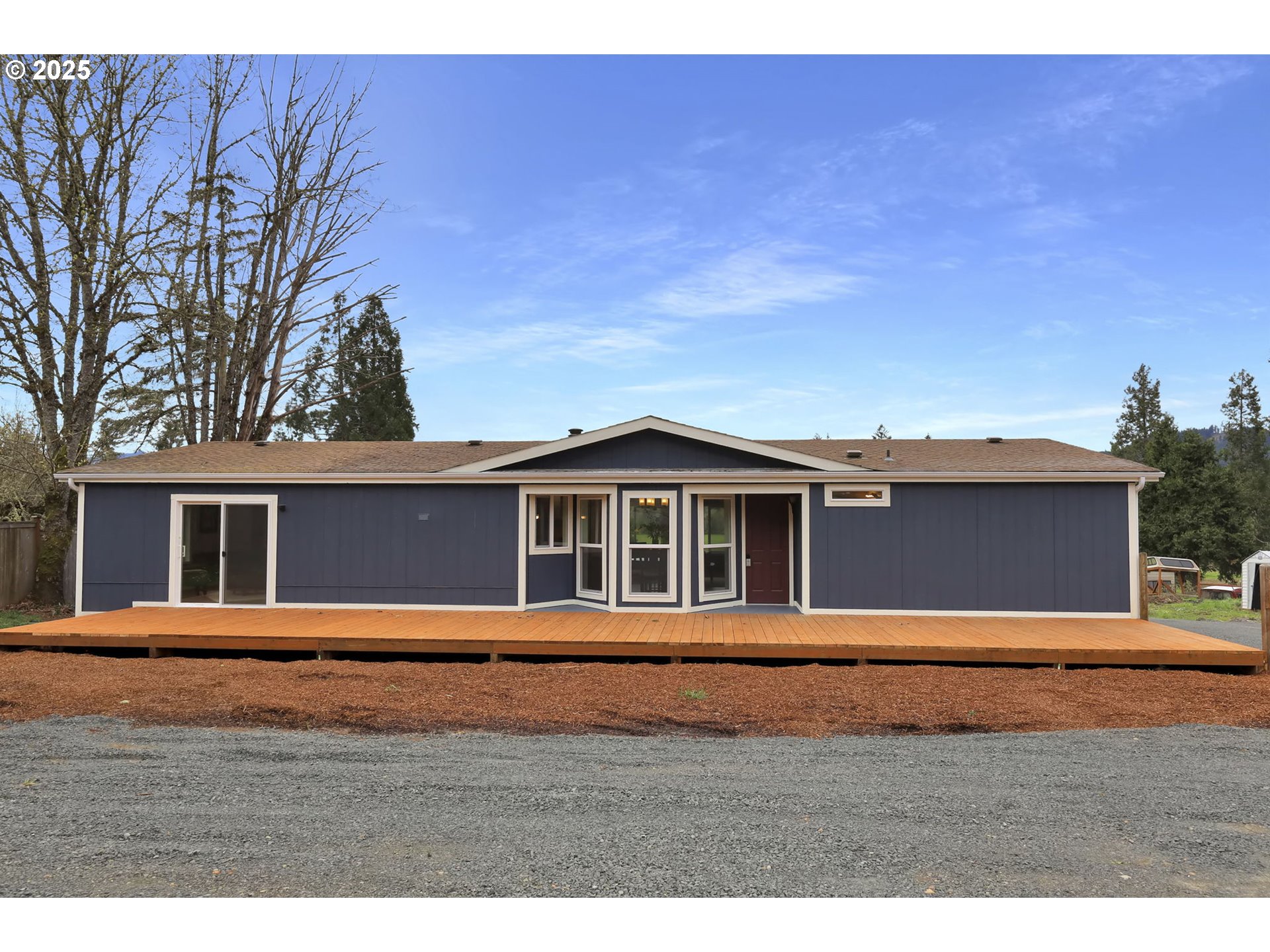 33788 Row River Road Cottage Grove, OR 97424 - Photo 3 of 41
