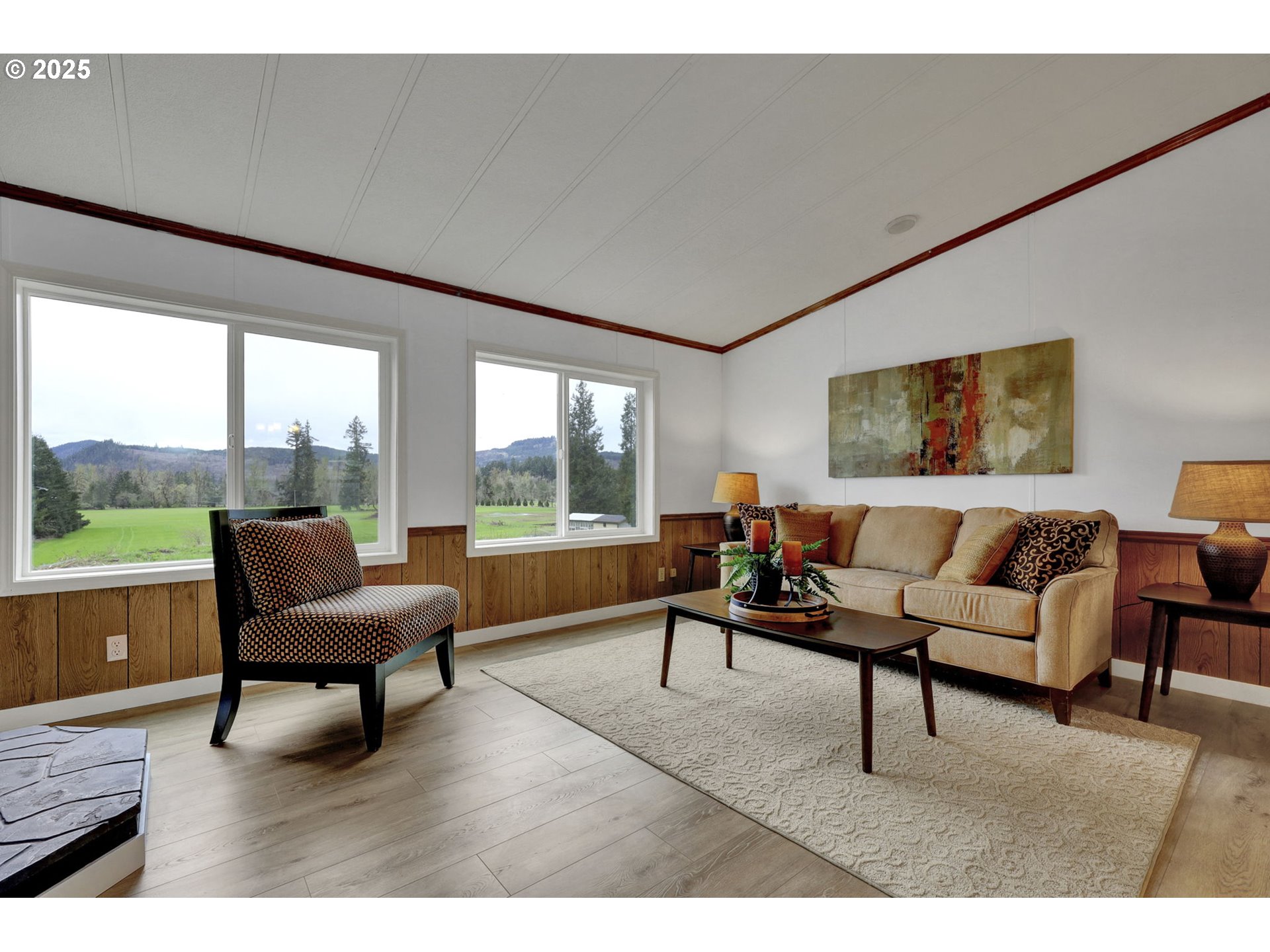 33788 Row River Road Cottage Grove, OR 97424 - Photo 5 of 41