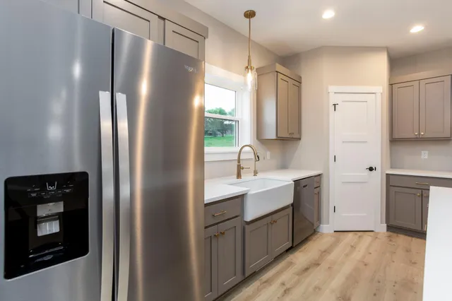 $550,000 | 247 Eagle Ridge Drive, Roberts, WI 54023