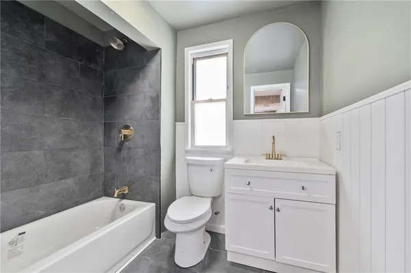 $194,900 | 221 East Agnew Avenue, Pittsburgh, PA 15210