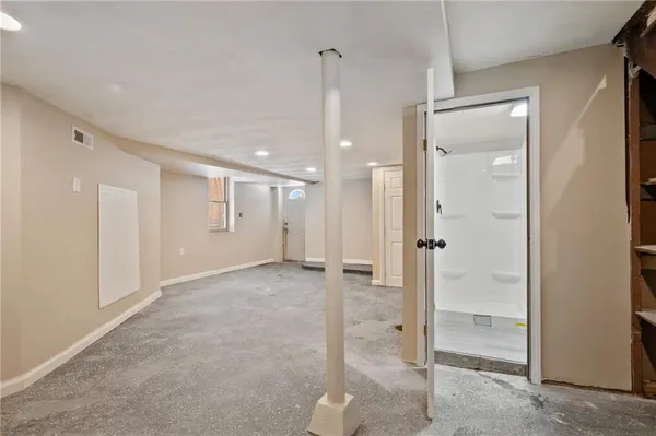$194,900 | 221 East Agnew Avenue, Pittsburgh, PA 15210