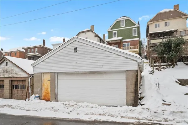 $194,900 | 221 East Agnew Avenue, Pittsburgh, PA 15210