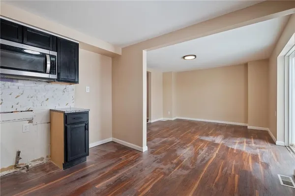 $194,900 | 221 East Agnew Avenue, Pittsburgh, PA 15210