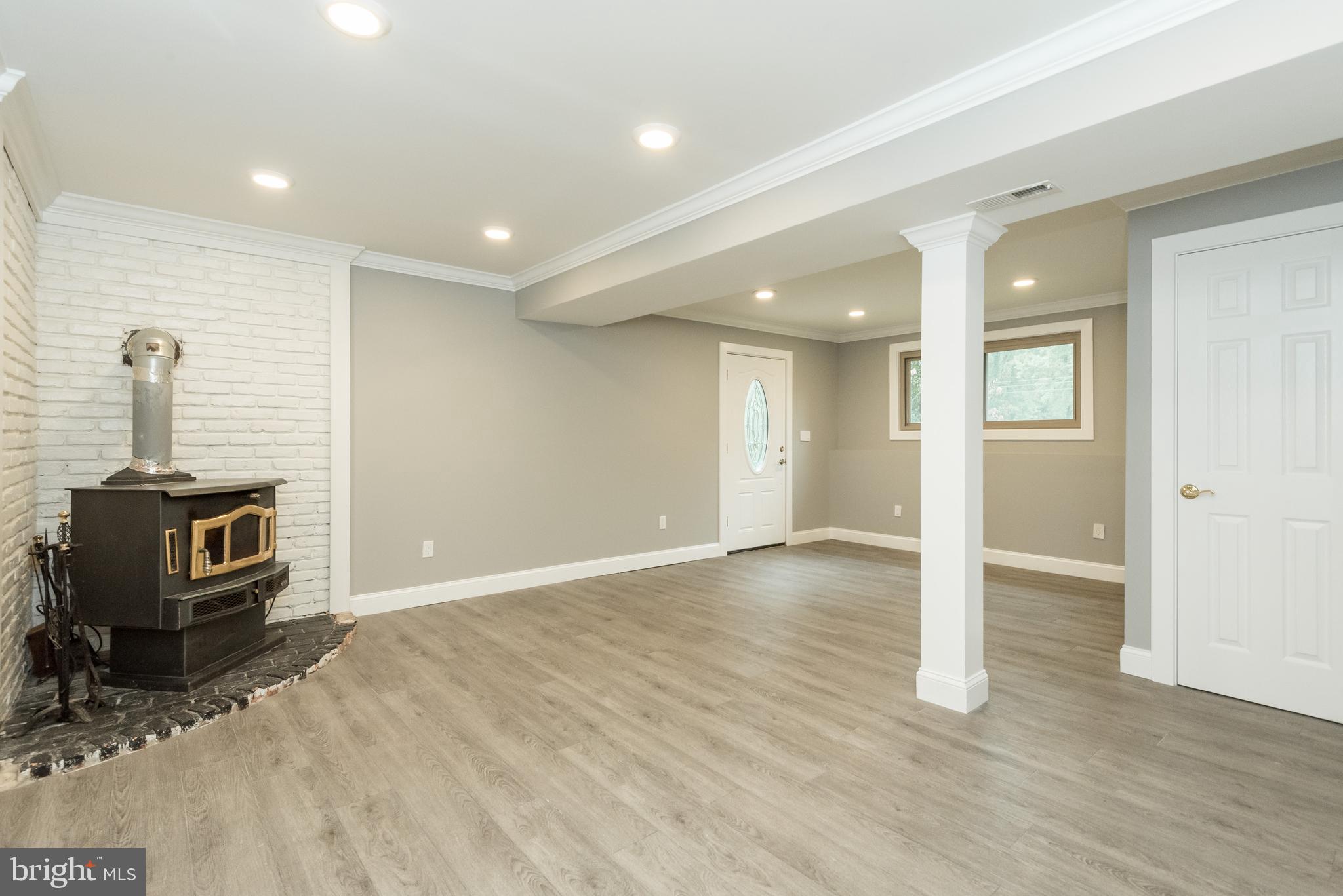 922 Shore Acres Road Arnold, MD 21012 - Photo 17 of 26 Lower Level Family Room with Separate Entry 3 of 3
