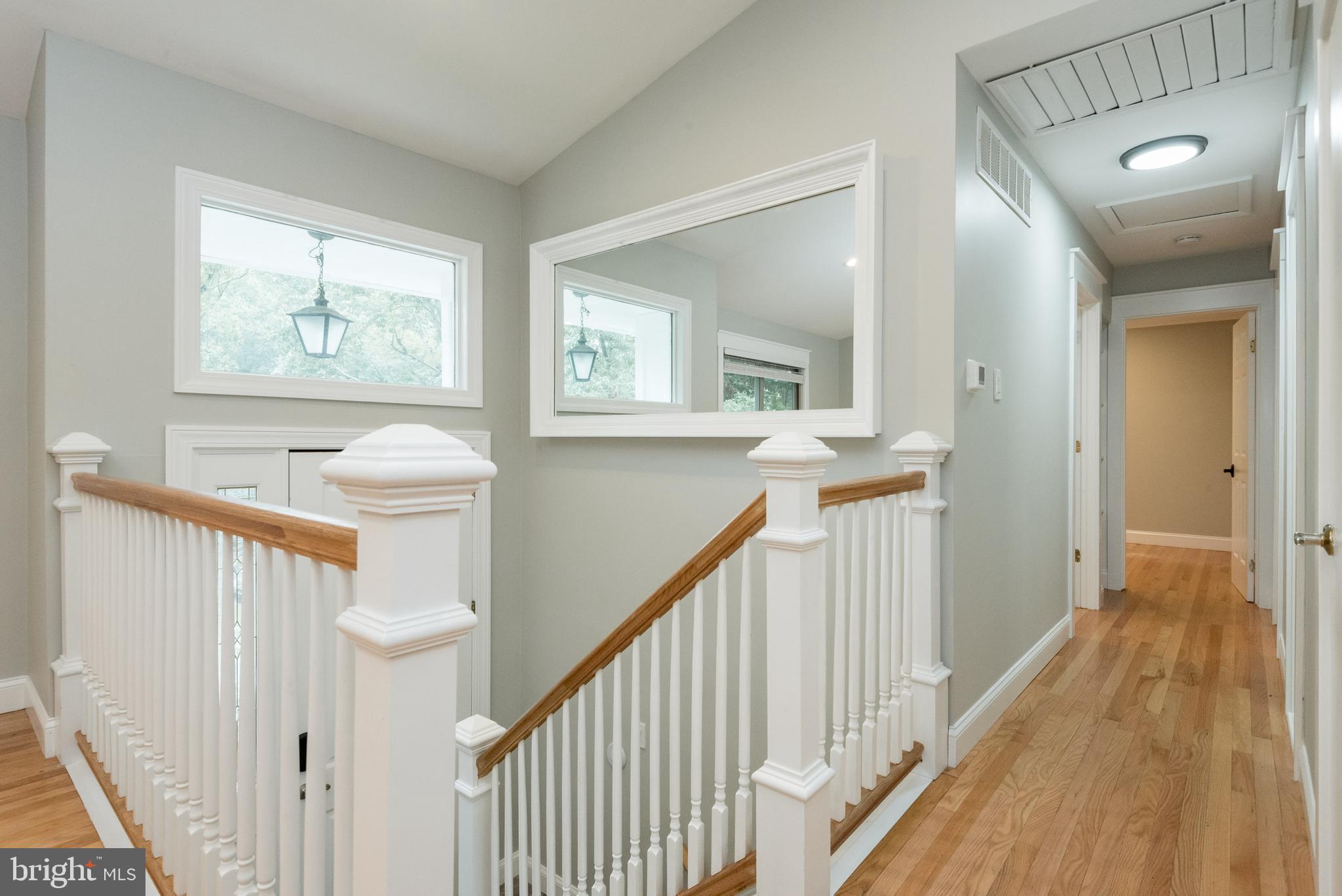 922 Shore Acres Road Arnold, MD 21012 - Photo 3 of 26 Gallery Image 3