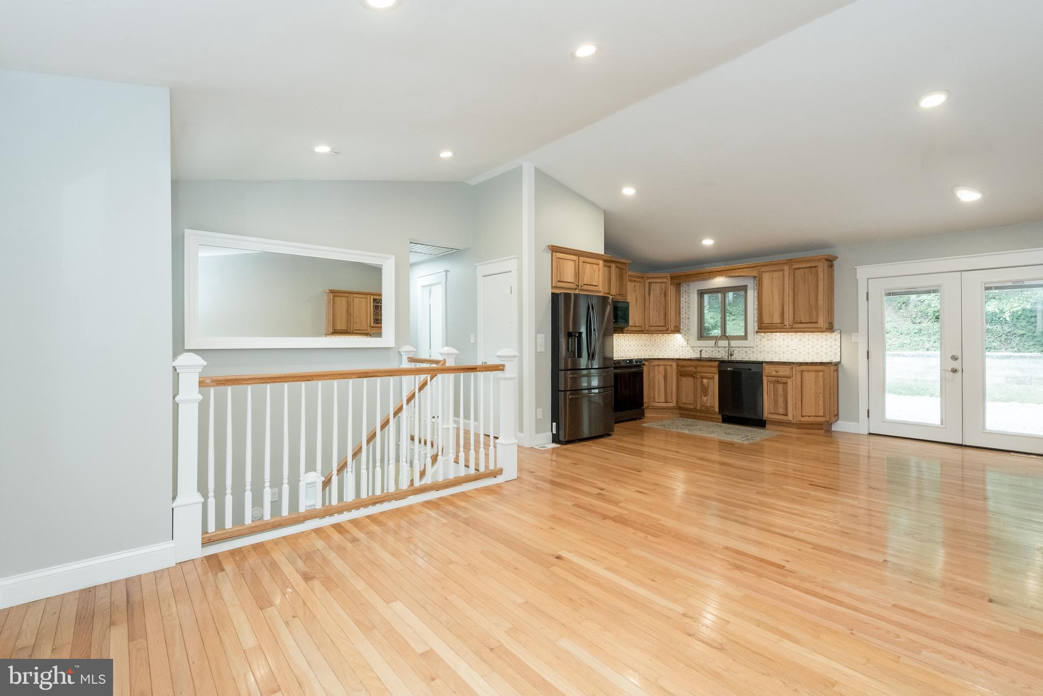 922 Shore Acres Road Arnold, MD 21012 - Photo 6 of 26 Gallery Image 6