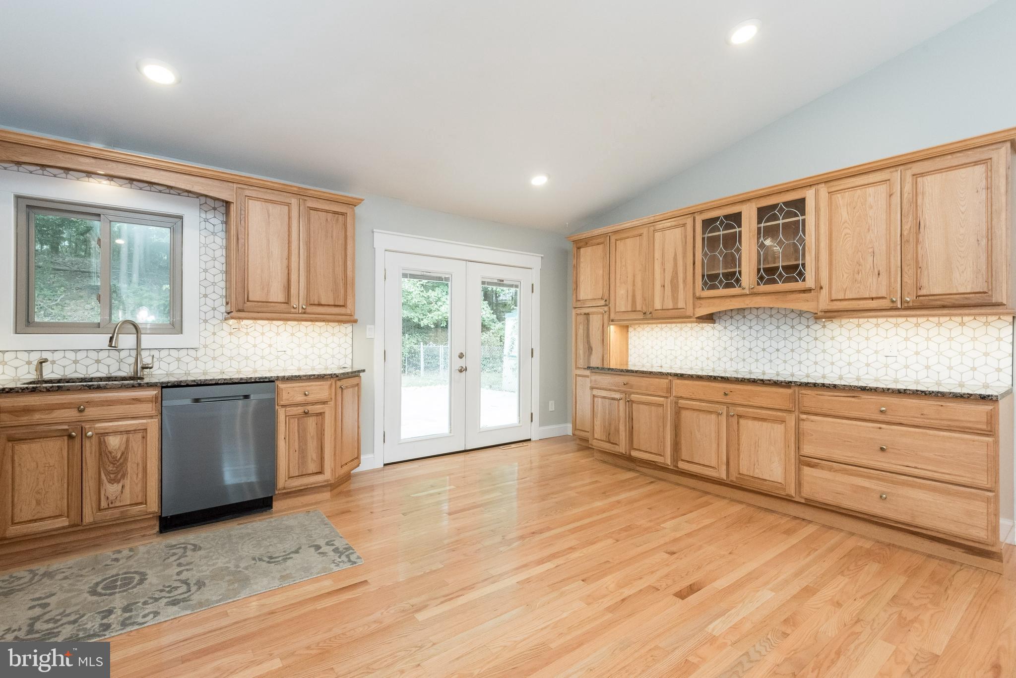 922 Shore Acres Road Arnold, MD 21012 - Photo 8 of 26 Gallery Image 8