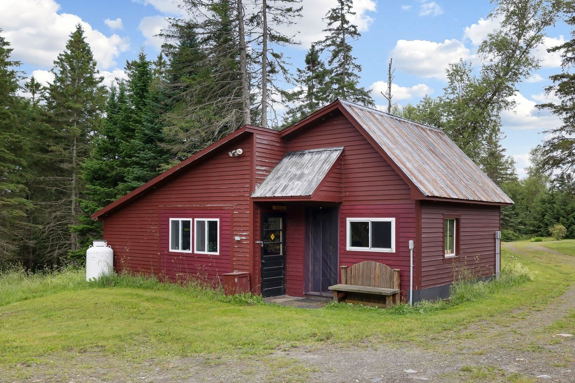 1225 Hardwick Street Hardwick, VT 05836 - Photo 10 of 48