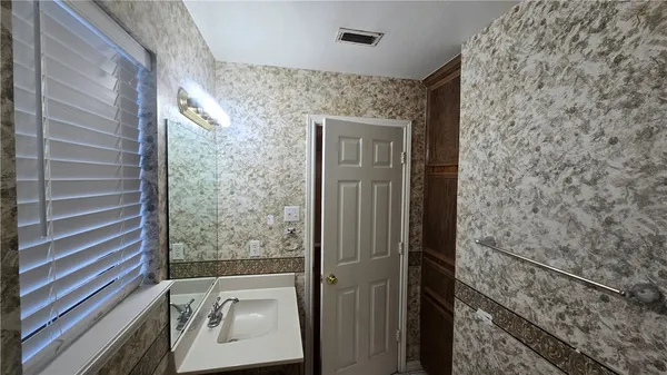 $1,595 | 7252 Mansions Drive, Unit F4, Corpus Christi, TX 78414