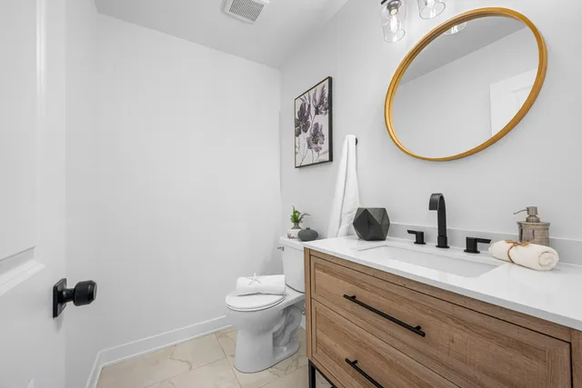 $600,000 | 1021 Foxworth Boulevard, Lombard, IL 60148