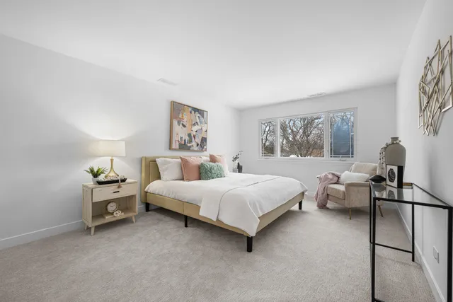 $600,000 | 1021 Foxworth Boulevard, Lombard, IL 60148