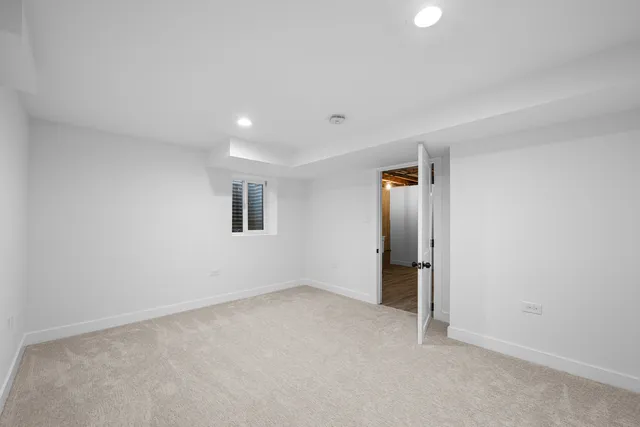 $600,000 | 1021 Foxworth Boulevard, Lombard, IL 60148