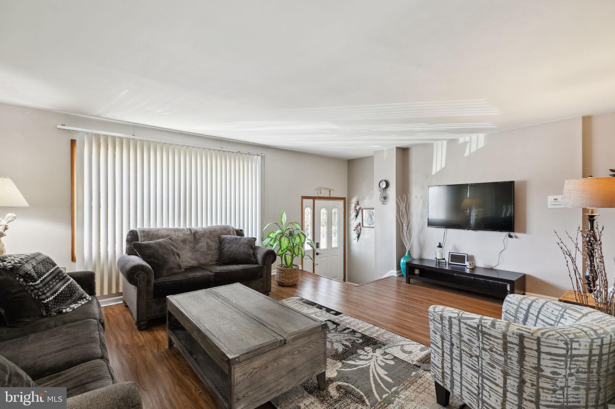 12311 Medford Road Philadelphia, PA 19154 - Photo 6 of 43