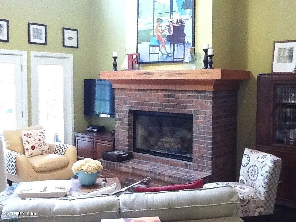 142 River Road Orange Park, FL 32073 - Photo 5 of 38 Living Room1