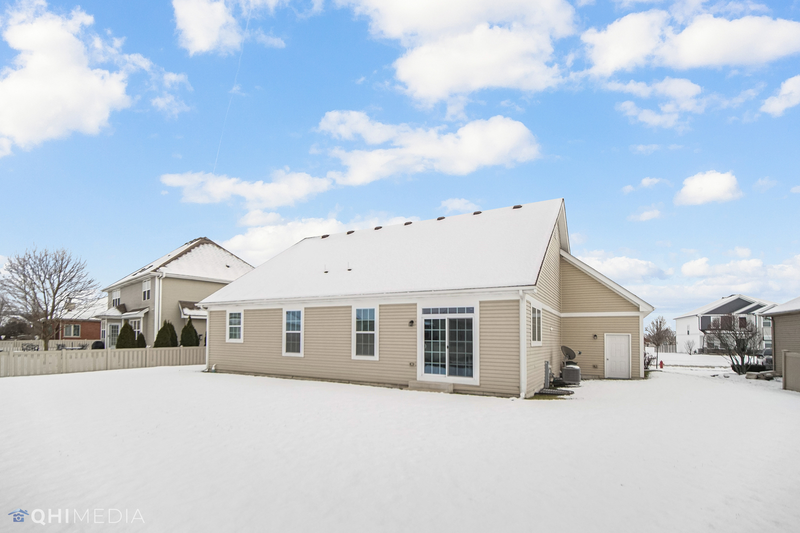 16432 Mueller Circle Plainfield, IL 60586 - Photo 19 of 22 a front view of a house with a large trees