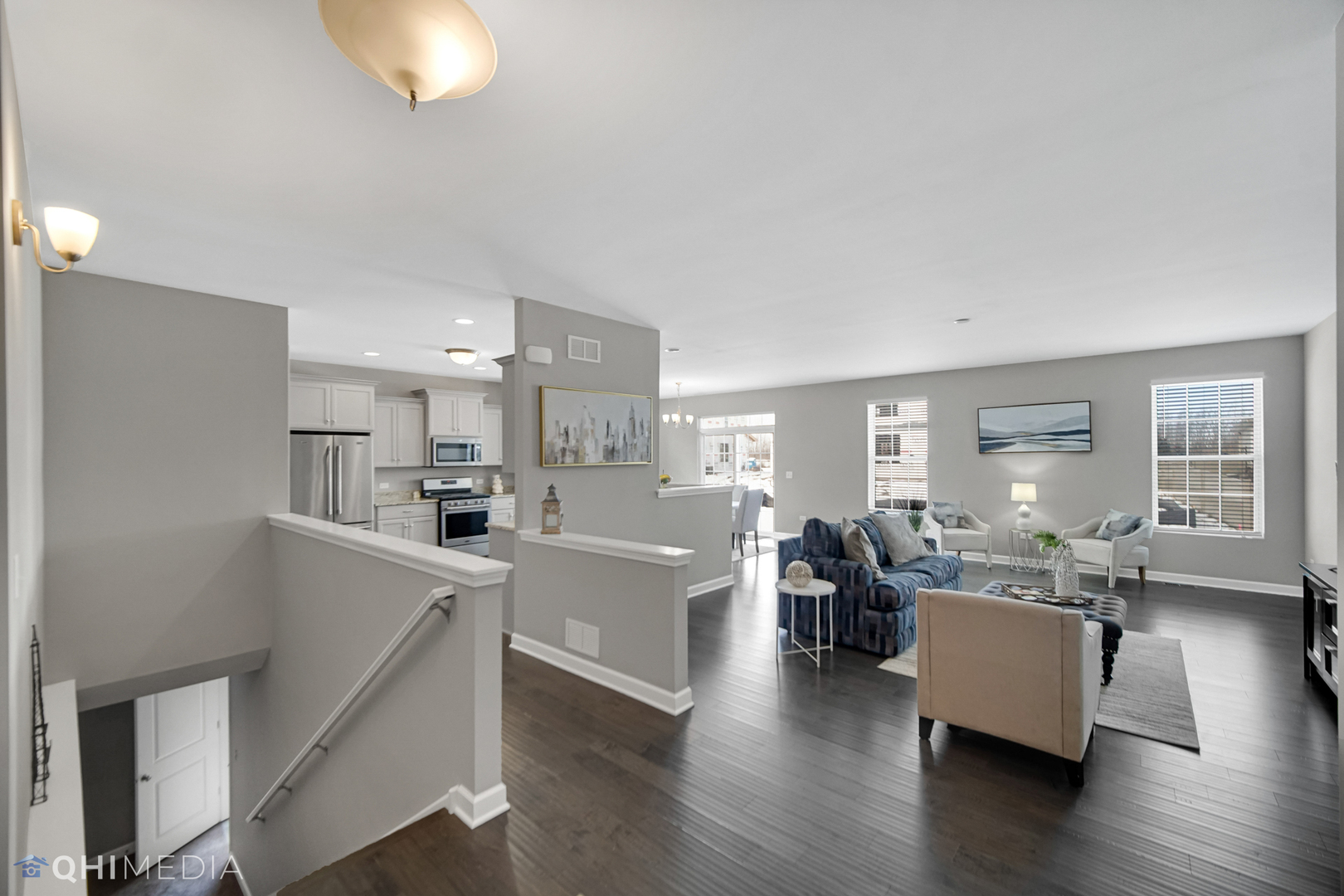 16432 Mueller Circle Plainfield, IL 60586 - Photo 2 of 22 a living room with furniture and wooden floor