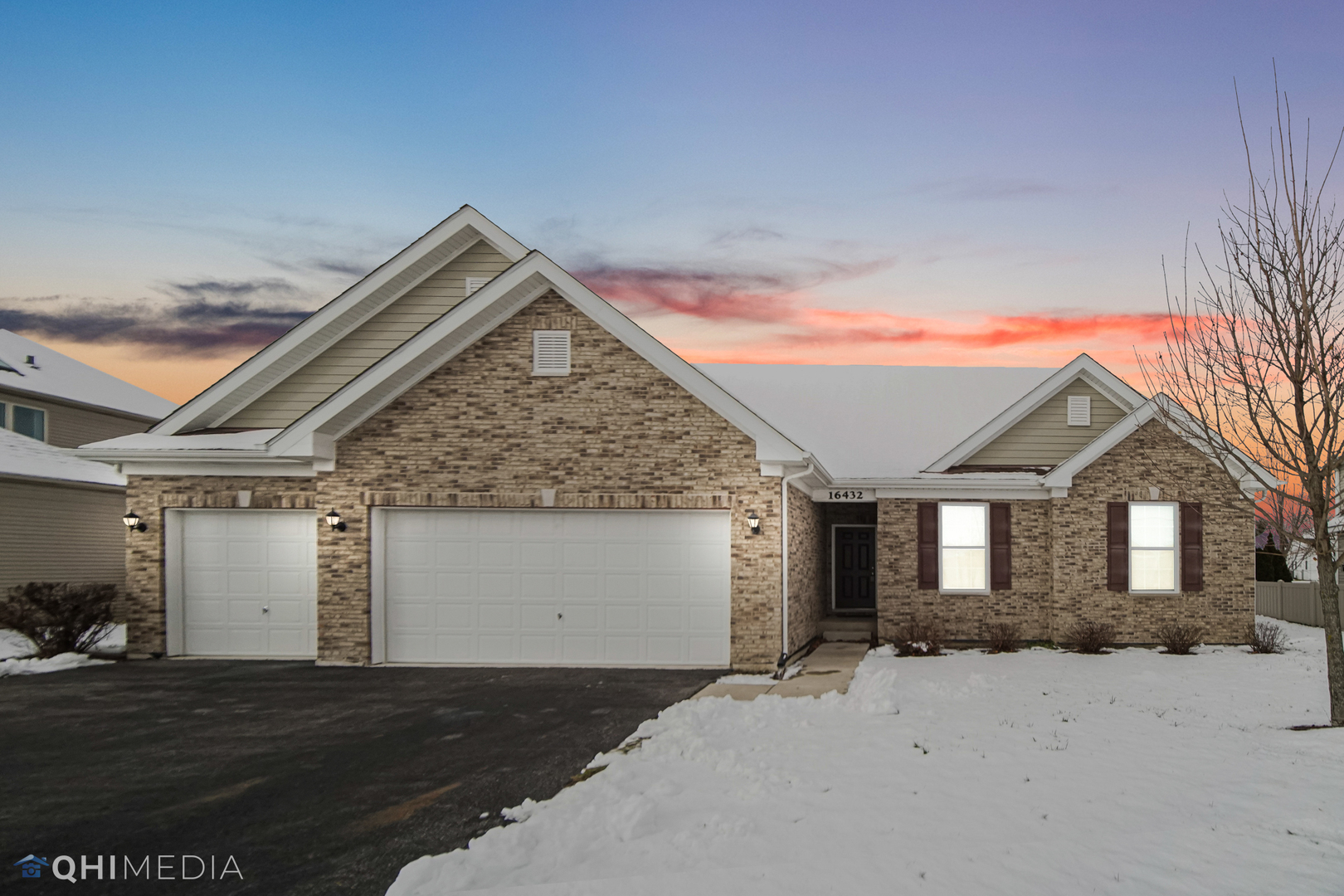 16432 Mueller Circle Plainfield, IL 60586 - Photo 22 of 22 a front view of a house with a yard