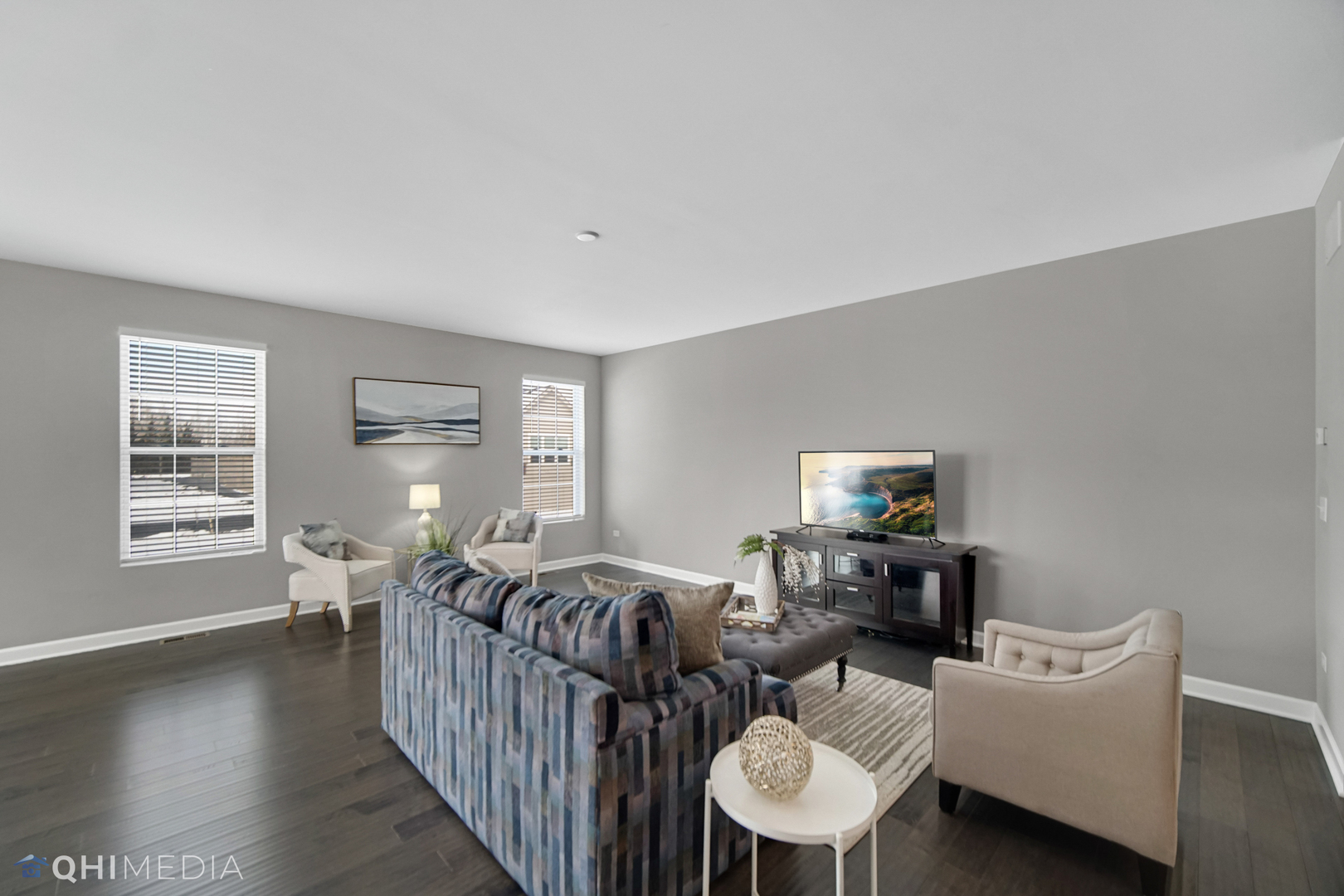 16432 Mueller Circle Plainfield, IL 60586 - Photo 10 of 22 a living room with furniture and a window