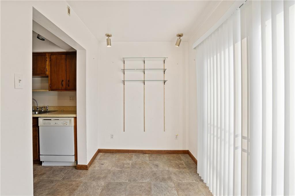 1313 Colescott Street Pittsburgh, PA 15205 - Photo 13 of 27
