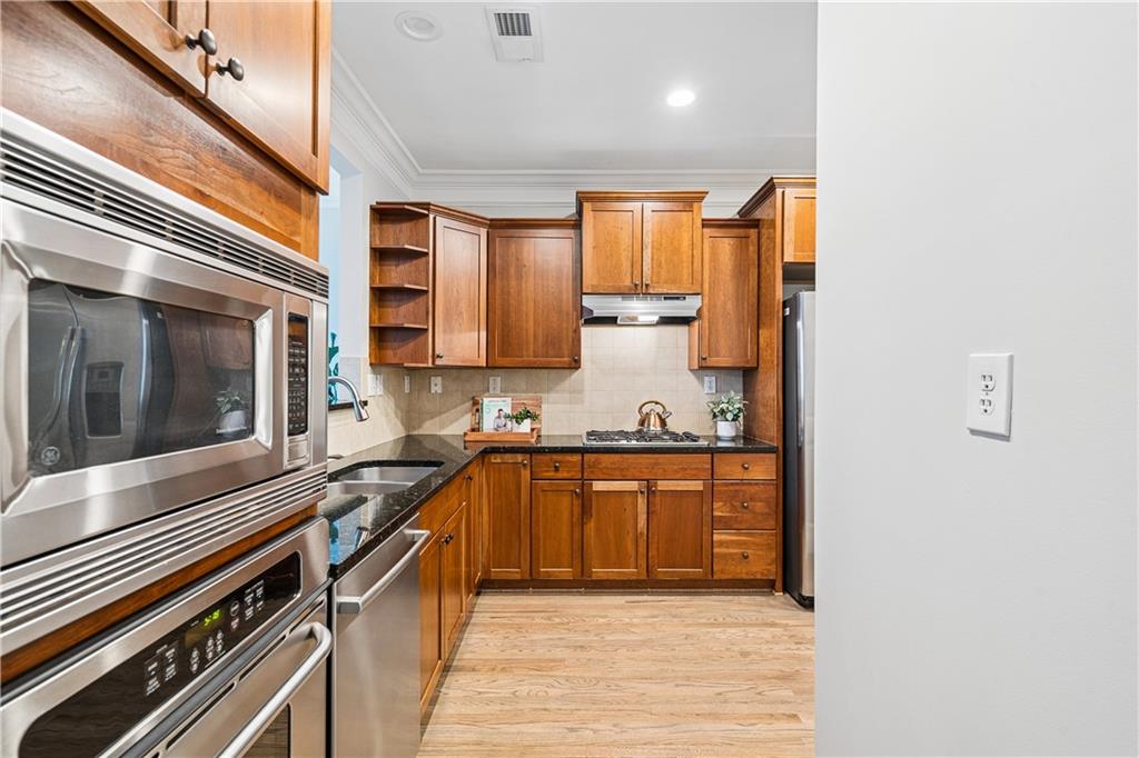 6 Oakhurst Terrace Decatur, GA 30030 - Photo 14 of 103 Gallery Image 14