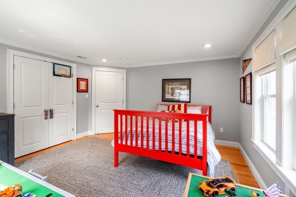 945 Walnut Street Newton, MA 02461 - Photo 19 of 42