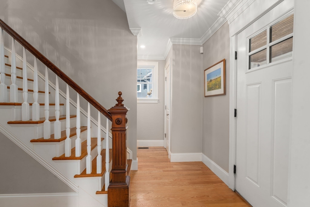 945 Walnut Street Newton, MA 02461 - Photo 5 of 42