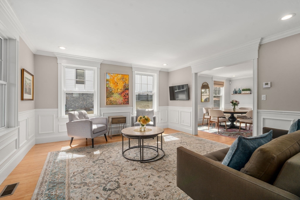 945 Walnut Street Newton, MA 02461 - Photo 8 of 42